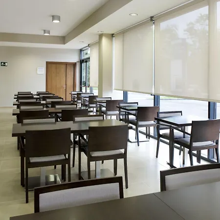 Holiday Inn Express Bilbao Airport By Ihg-3